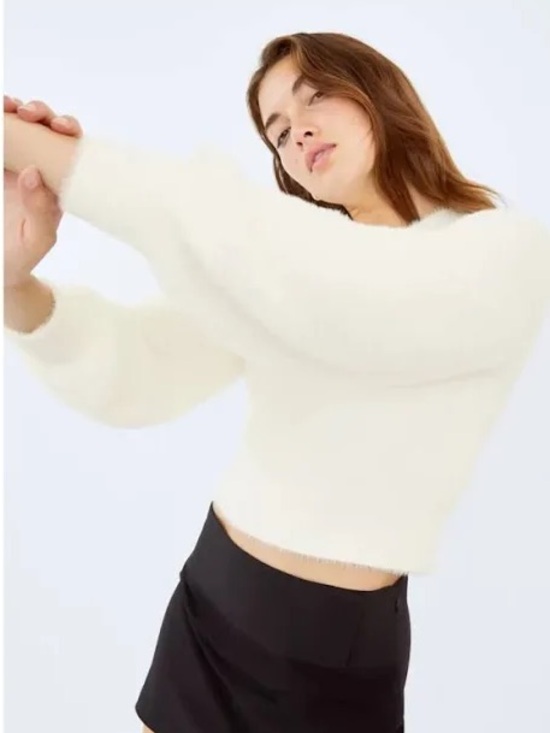 Sunday Best Sweaters - Aritzia Sunday Best medium White Fuzzy Crew Neck long Sleeve Kitten Sweater